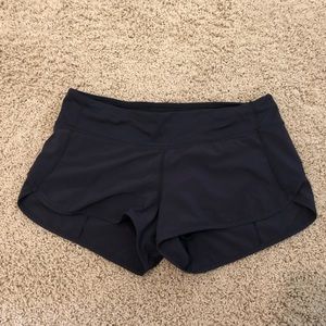 Lululemon shorts size 6